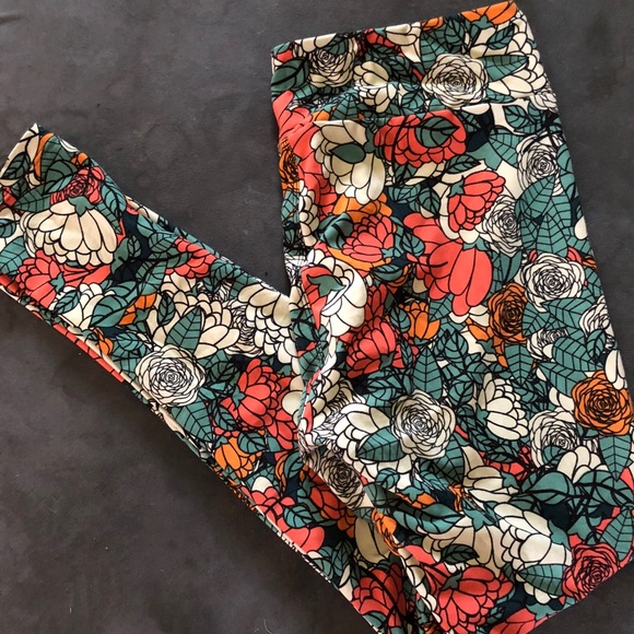 LuLaRoe Pants - LuLa Roe TC Leggings
